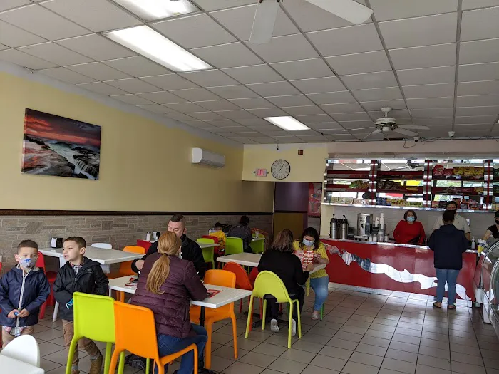 Punto Rojo Bakery and Restaurant Picture 6