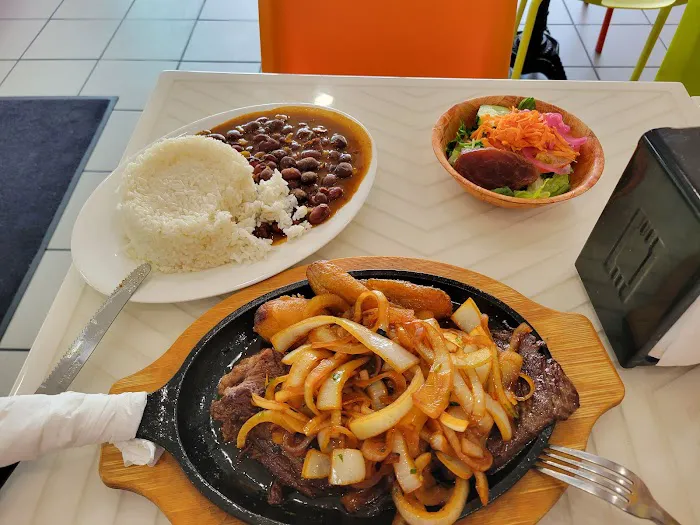 Punto Rojo Bakery and Restaurant Picture 8