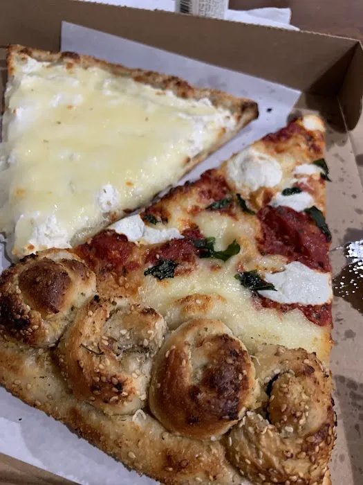 New York Avenue Pizza Picture 8