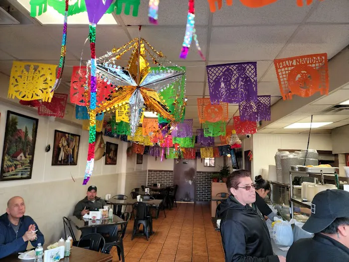 Mi Viejito Pueblito Taqueria Picture 4