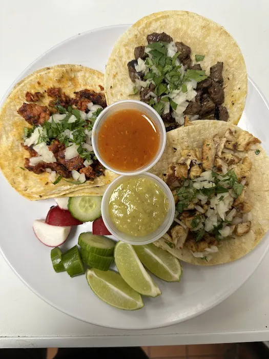 Pupuseria Olocuilta & Deli Picture 10