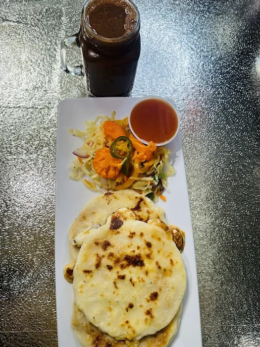 Pupuseria Olocuilta & Deli Picture 2