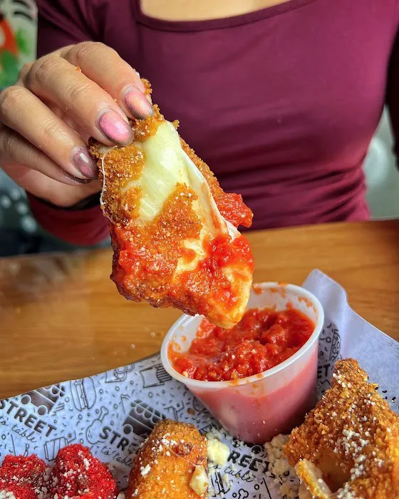 Street to Table, Huntington Station - Restaurant & Bar Picture 9