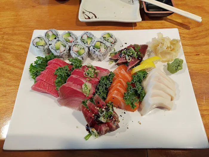 Lucky 110 Sushi Picture 2