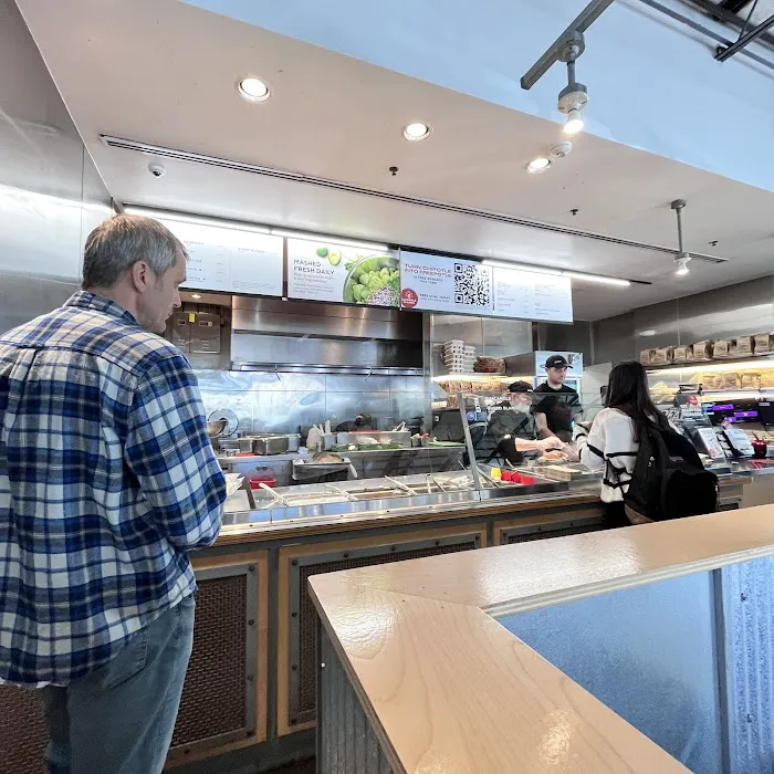 Chipotle Mexican Grill Picture 3