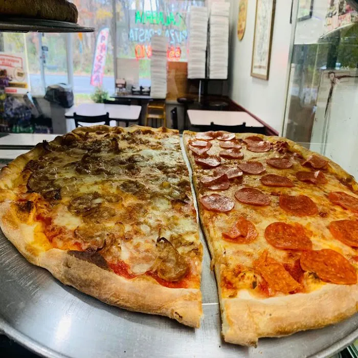 Calabria Pizza & Pasta Picture 10