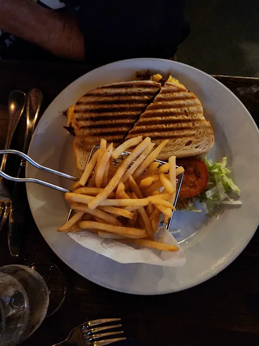 Tee Bar & Grille Picture 2