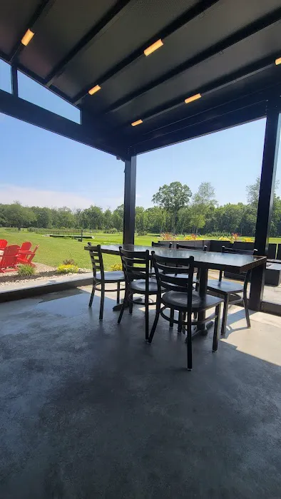 Tee Bar & Grille Picture 3