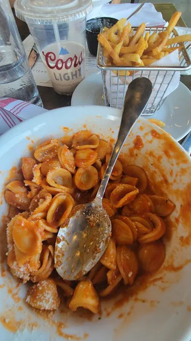 Tee Bar & Grille Picture 4