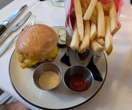 Lyonshare Public House