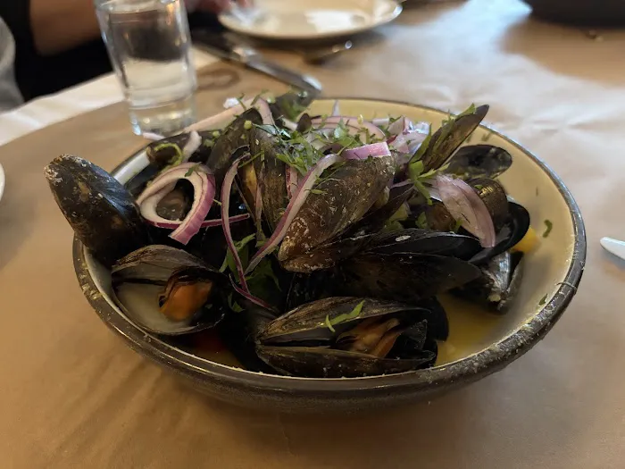 Lyonshare Public House Picture 4