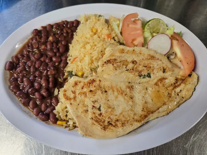 El Tikal food truck Picture 2