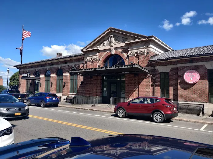 Pizza Shop Picture 2