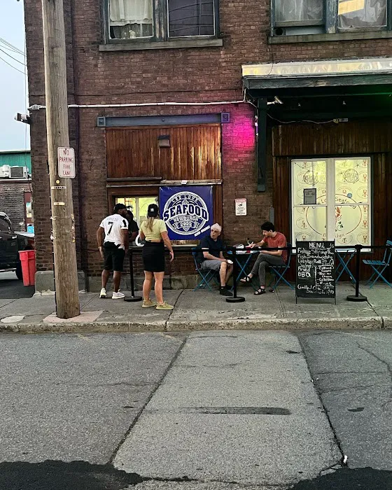 Cee Love Seafood and More Picture 3