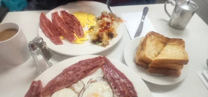 Tiny's Diner Picture 10