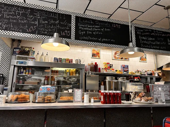 Tiny's Diner Picture 6