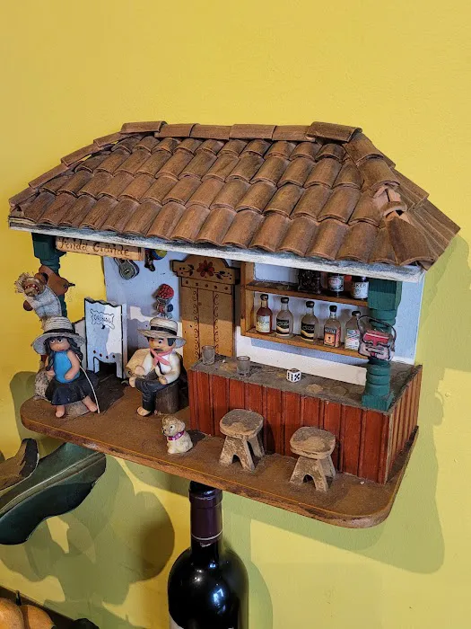 Don Hugo's Picture 8