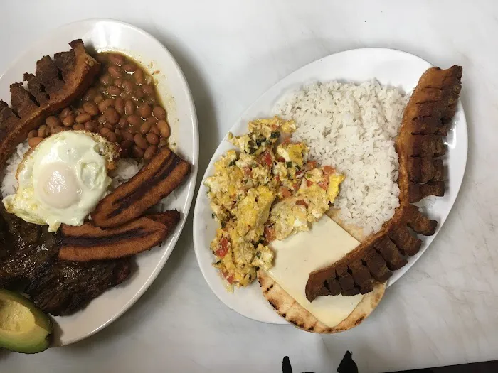 Don Hugo's Picture 9