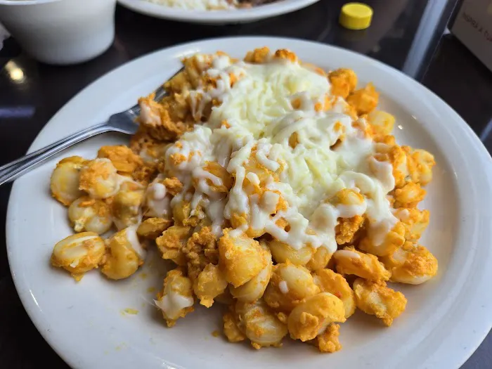 Mega Pizza Picture 3