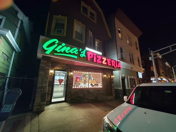 Gina's Pizzeria and Restaurant Picture 5