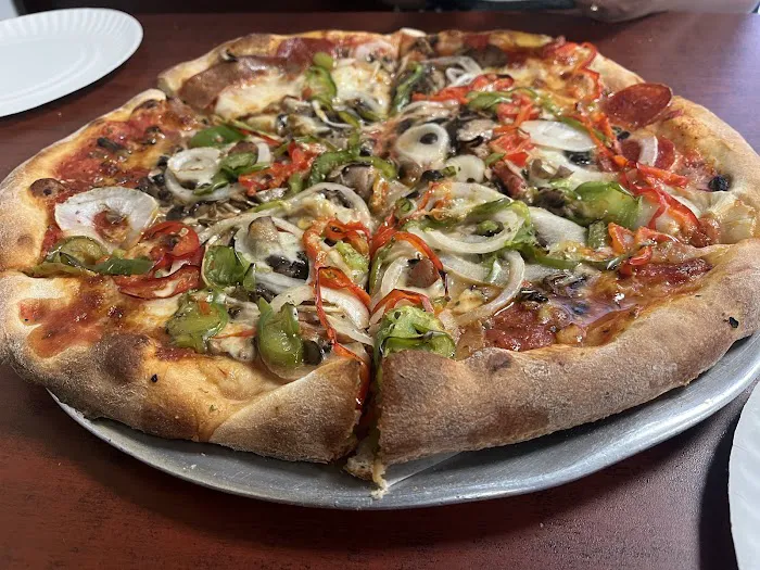 Gina's Pizzeria and Restaurant Picture 10