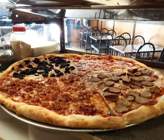 Peter's Pizzeria Picture 2