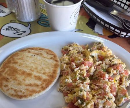 PARCEROS, Colombian Food