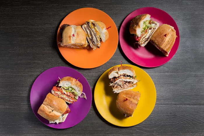 El Macho Taquería & Restaurant Picture 1