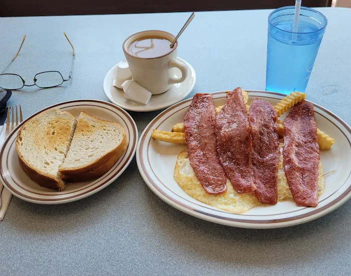 Chris's Family Diner Picture 3