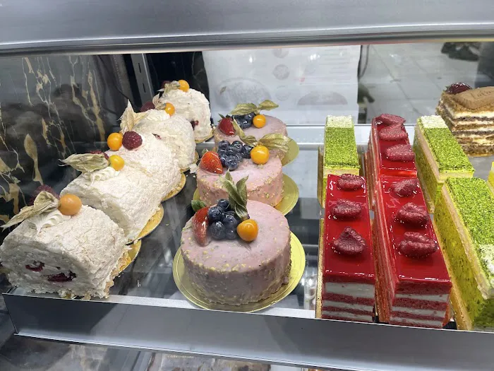 NYC Style Deli Picture 8