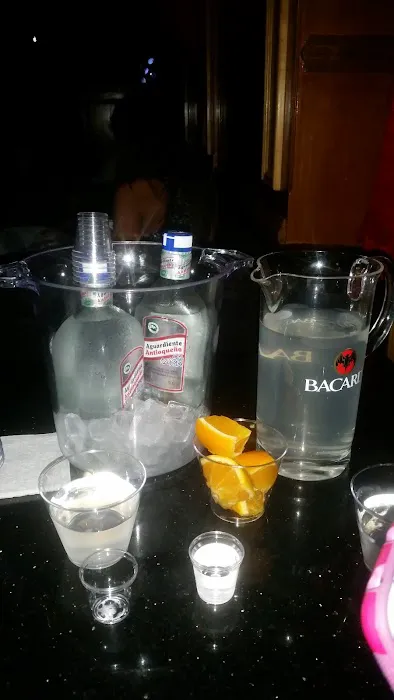 New Station House Bar & Grill Picture 8