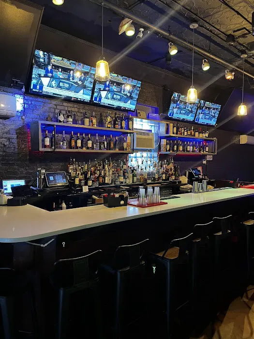 First Republic Lounge & Restaurant Picture 3