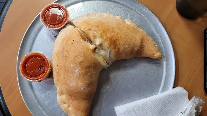 LEO'S PIZZERIA Picture 1