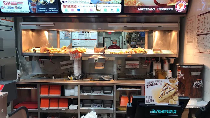 Popeyes Louisiana Kitchen Picture 2