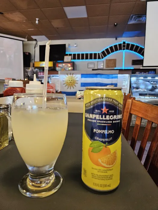 La Estancia Parrillada Pizzeria Uruguaya Picture 3