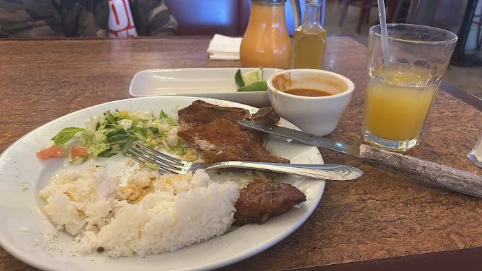 Mi Casa Dominican Restaurant and Bar Picture 8