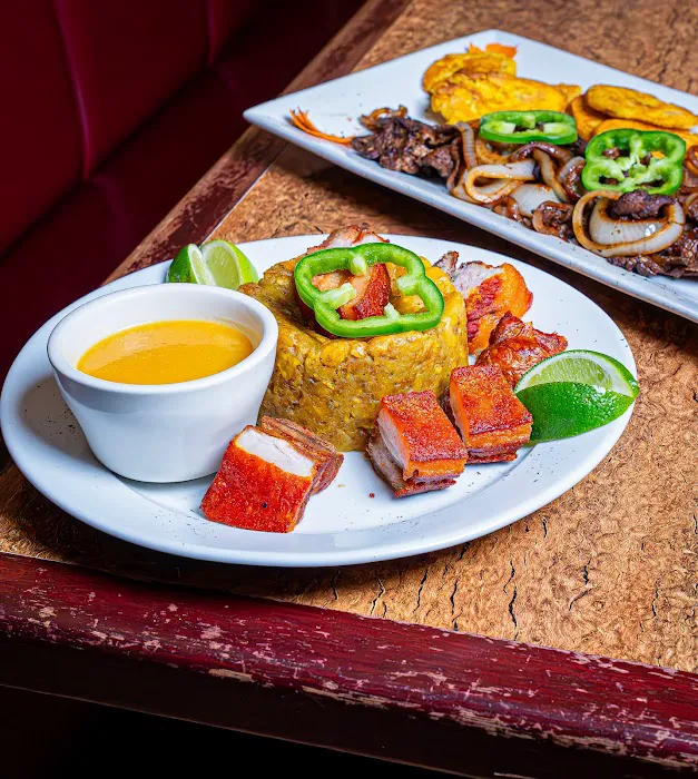 Mi Casa Dominican Restaurant and Bar Picture 4