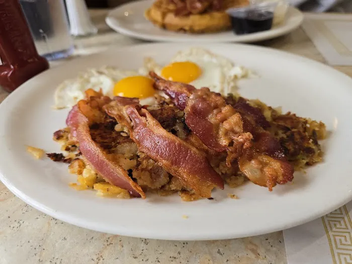 Farmingdale Diner Picture 3