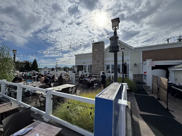 Smuggler Jack's Picture 2