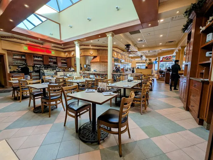 La Piazza Pizzeria Restaurant Picture 1