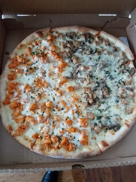 La Piazza Pizzeria Restaurant Picture 3