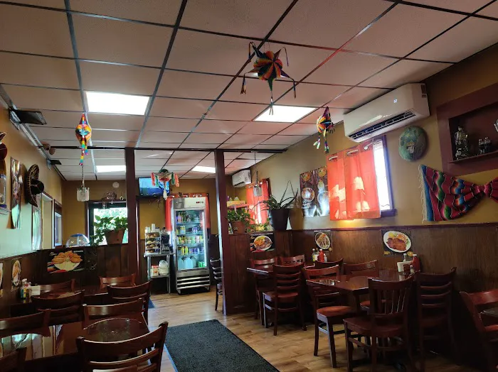Las Pinatas Mexican Restaurant Picture 1