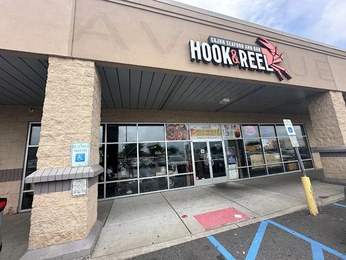 Hook & Reel Cajun Seafood & Bar Picture 5