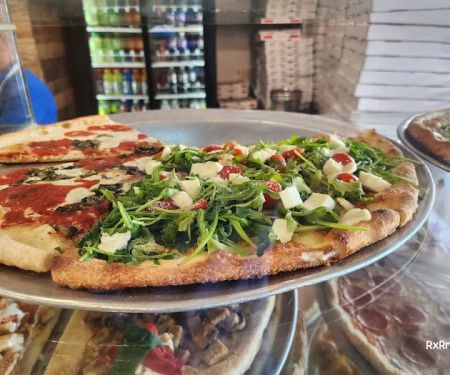 Mama Lena's Restaurant & Pizza