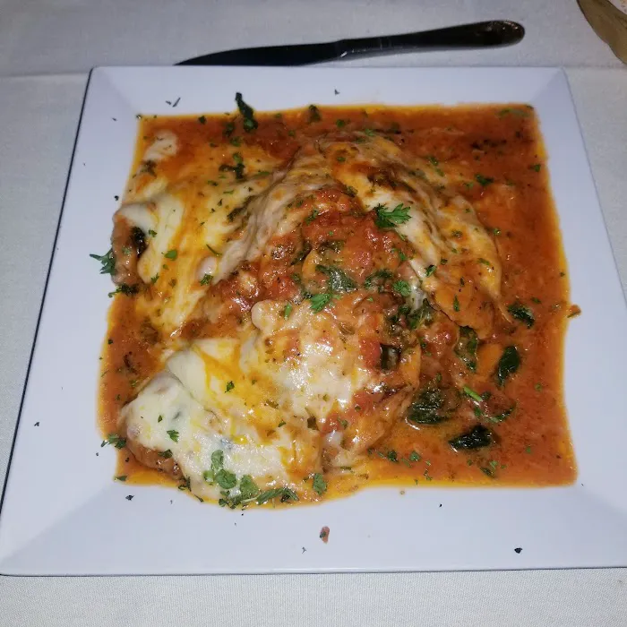 Mama Lena's Restaurant & Pizza Picture 3