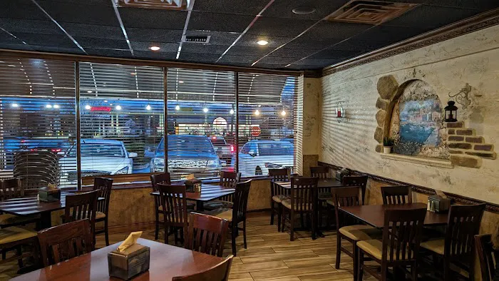 Mama Lena's Restaurant & Pizza Picture 9