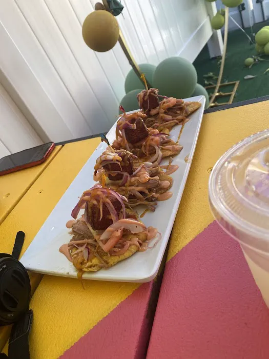 Equis Pica Pollo Perth Amboy Picture 2