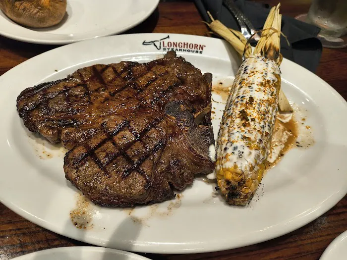 LongHorn Steakhouse Picture 3