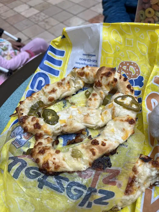 Wetzel's Pretzels Picture 8