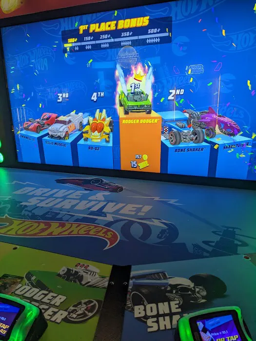 Dave & Buster's Woodbridge - Middlesex Picture 7